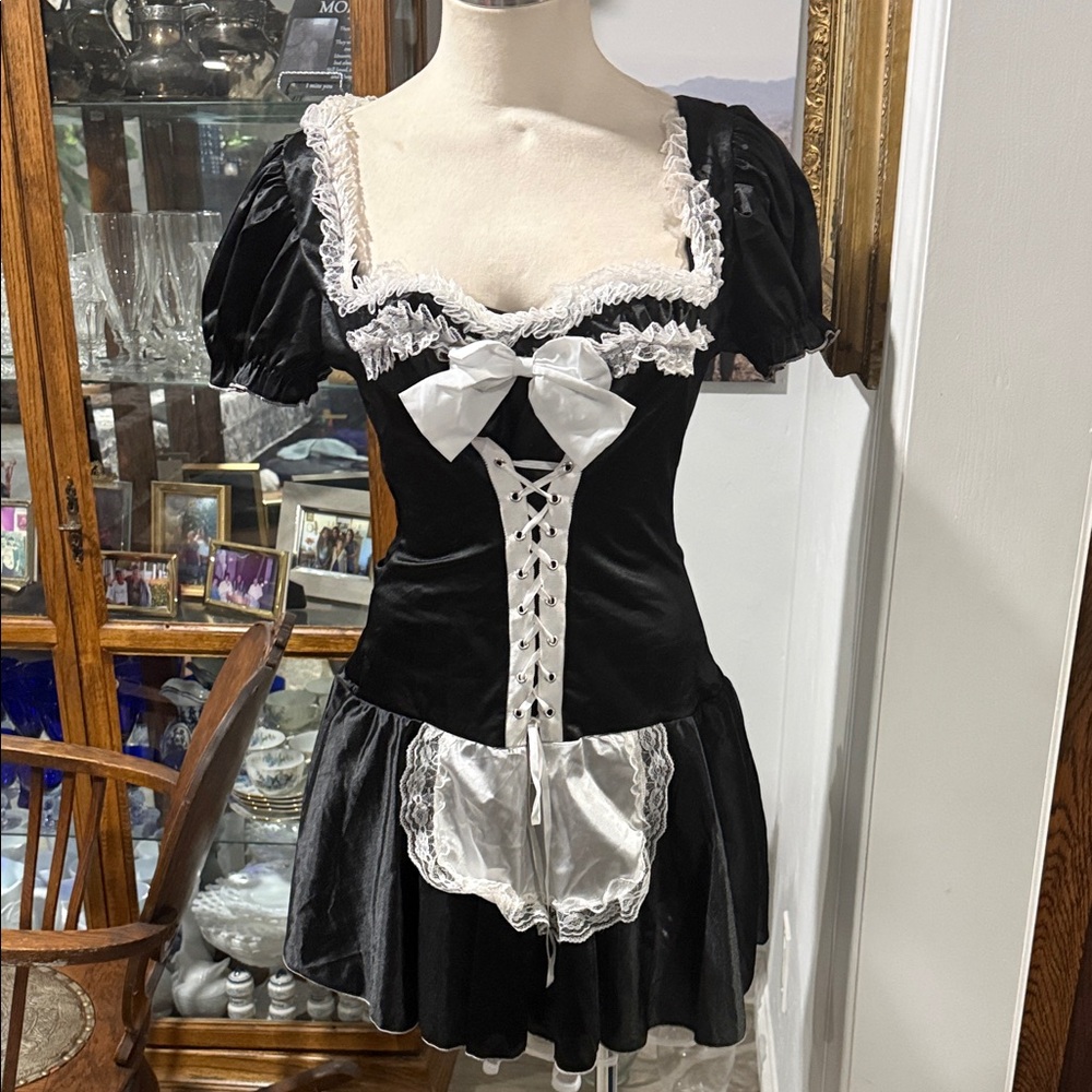 Black & White Lace-Trim Maid Costume Dress